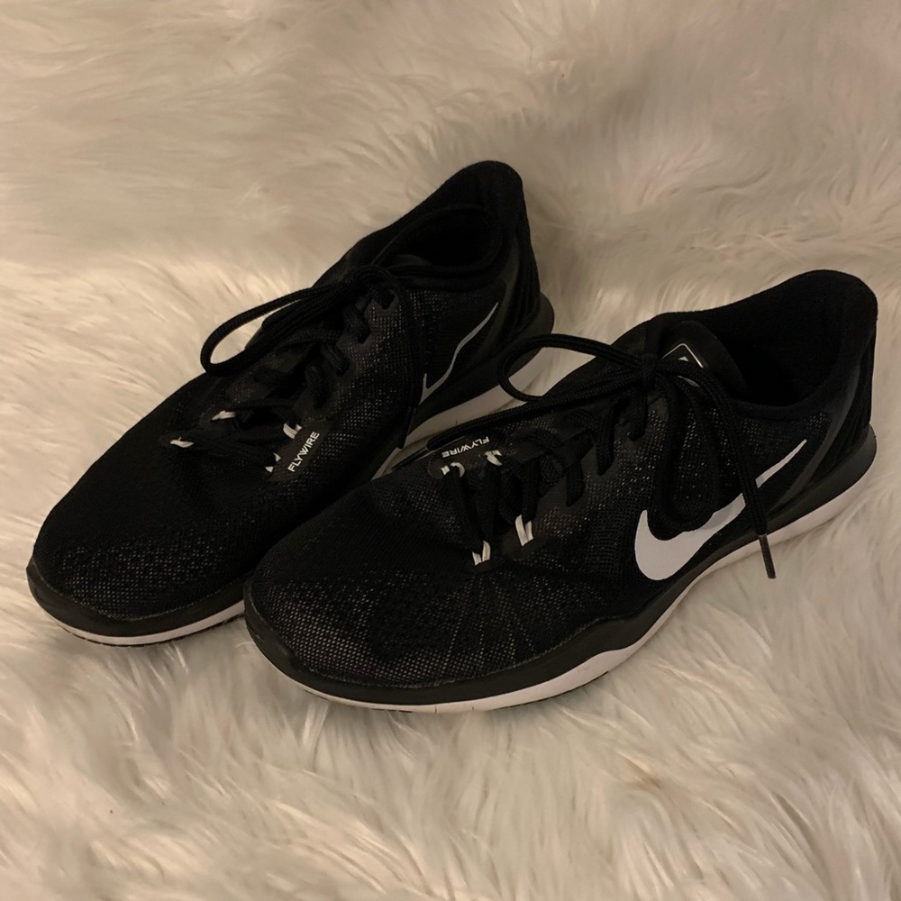 Nike Flywire Flex Supreme Cross Training Shoe, Women’s Size 10